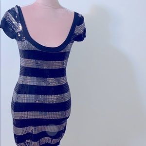 🎃3/$25 Bebe sequences mini dress